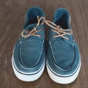 Sperry Bahama Blue leather Sneakers. Size 9.